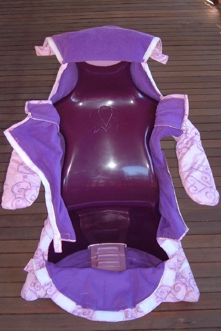 Image of opening Padded Pouch for Backrest